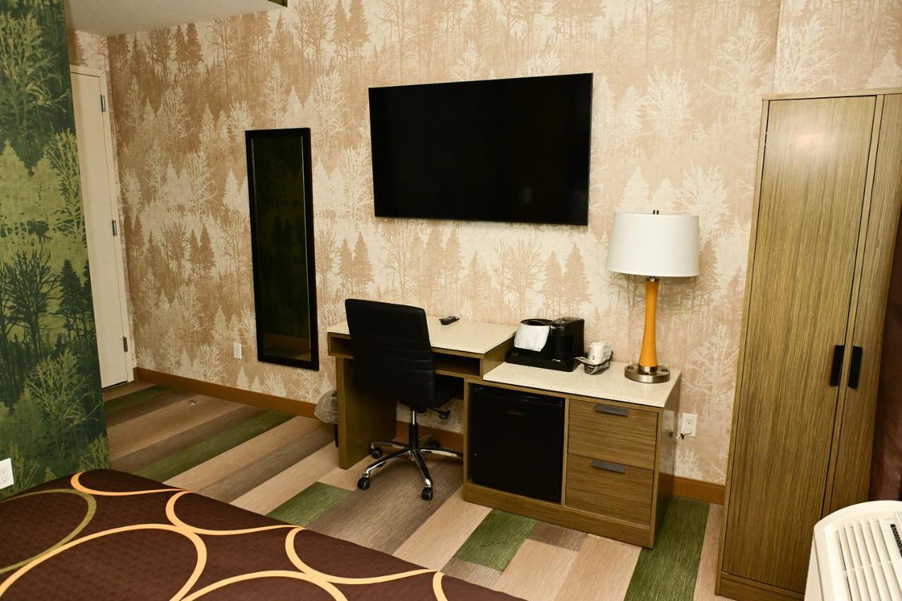 Hotel Super 8 By Wyndham Bronx Near Botanical Garden à New York Extérieur photo